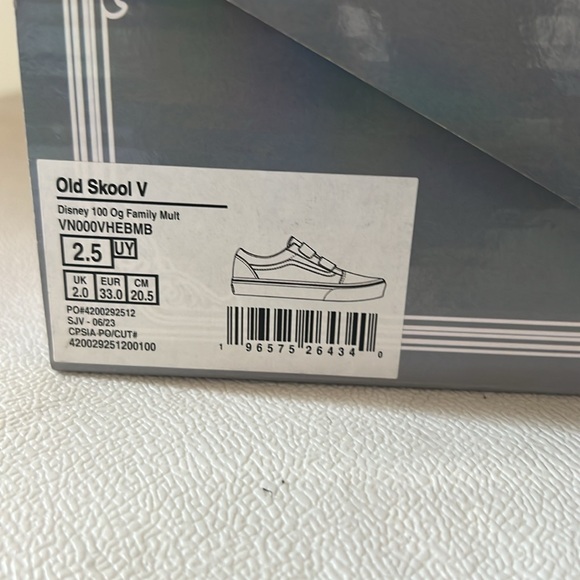 Disney x Vans Kids Old Skool Hook and Loop Shoes (4-8 years) - Picture 15 of 15